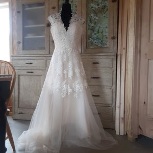 Wedding dress